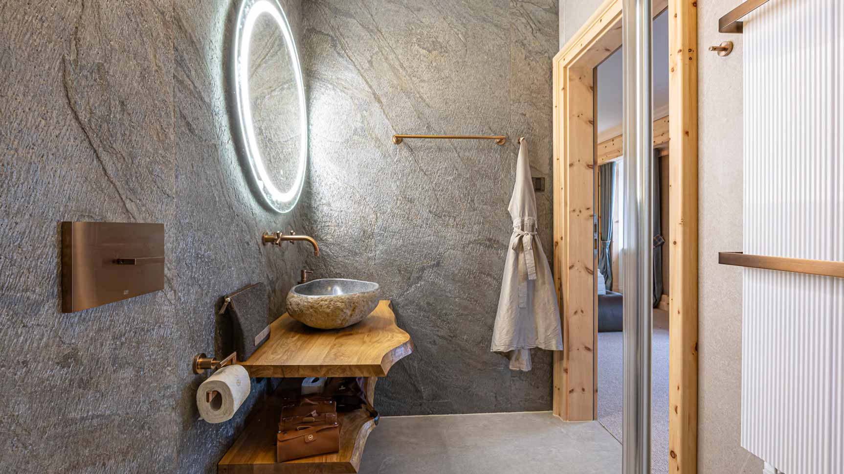 Ihrer Majestät der Königin von Portugal“