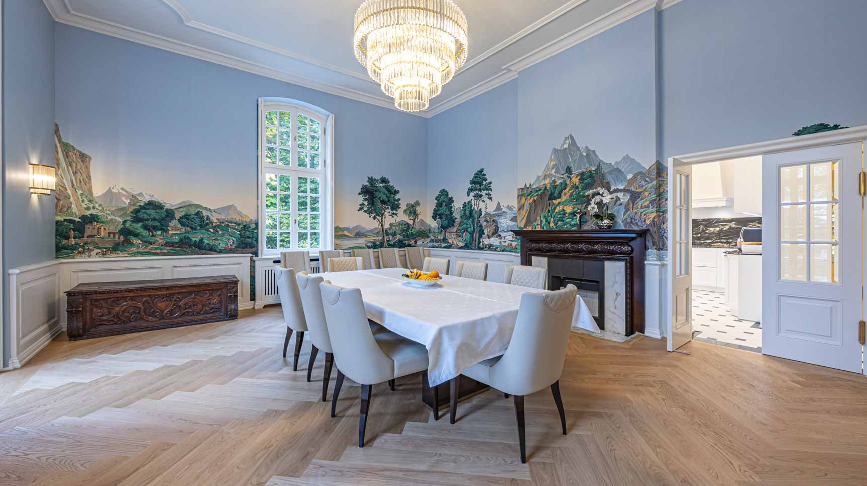 Ihrer Majestät der Königin von Portugal“