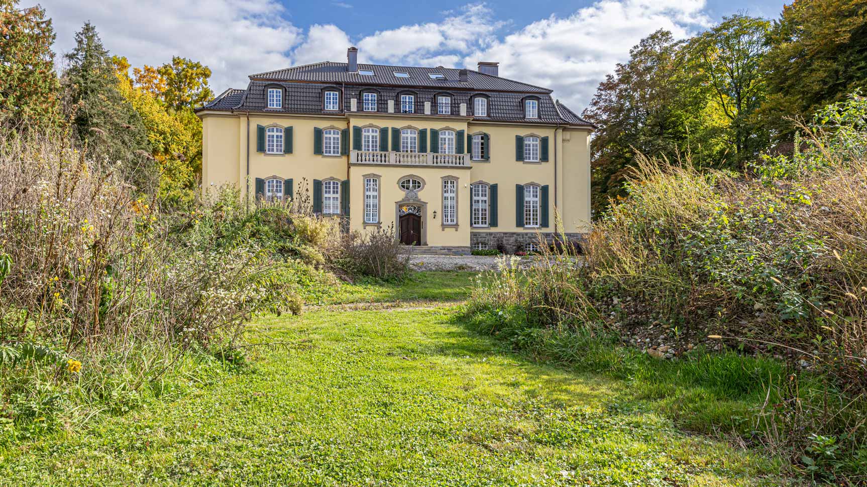 Ihrer Majestät der Königin von Portugal“